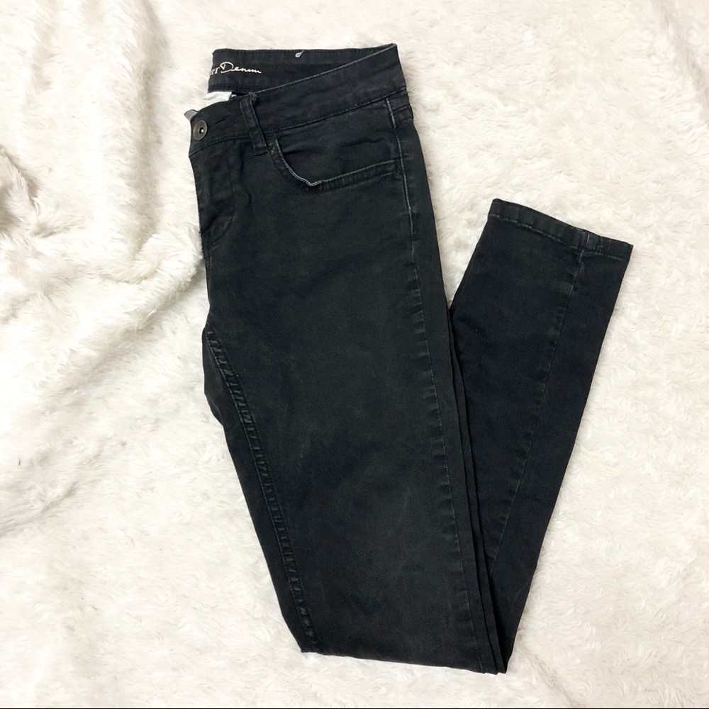 *3/$30* Element Black Faded Mid Rise Skinny Jeans